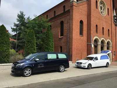 PIETREK Firma Pogrzebowa Dom Pogrzebowy Kremacja Międzynarodowy Transport Zwłok
